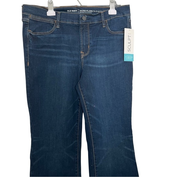 Old Navy Micro Flare Jeans 10P Mid Rise NWT - Picture 2 of 3